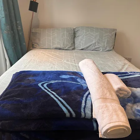 Quite Room In Hornchurch Near Romford Station On Elizabeth Line To And From Heathrow Airport Exterior photo